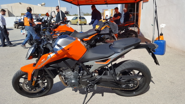 Moto Sport Carreres KTM 790 Duke Test Bike